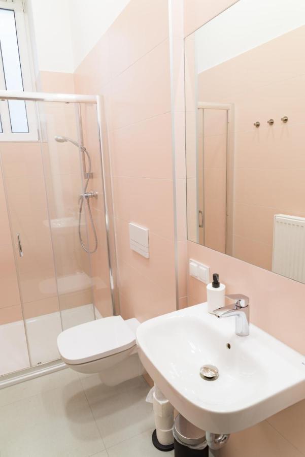 Hostel Chopin Host Katowice Zewnętrze zdjęcie